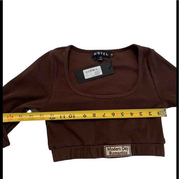MOTEL ESMERA TOP DEEP MAHOGANY MODERN DAY LONG SLEEVE CROP TOP SIZE M - Picture 7 of 16